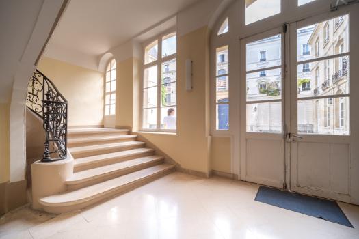 Photo décrivant le bien L'etat Vend Un Ensemble Immobilier D'exception Dans Le Iiie Arrdt De Paris, 5/7 Rue De Montmorency